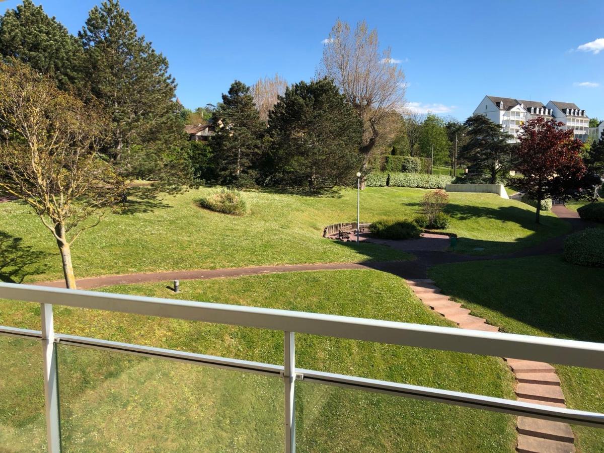 Апартаменты Domaine Des Roches Трувиль-сюр-Мер Экстерьер фото